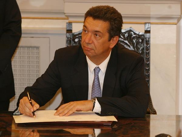 http://www.energia.gr/photos/articlefiles/pampoykis.jpg
