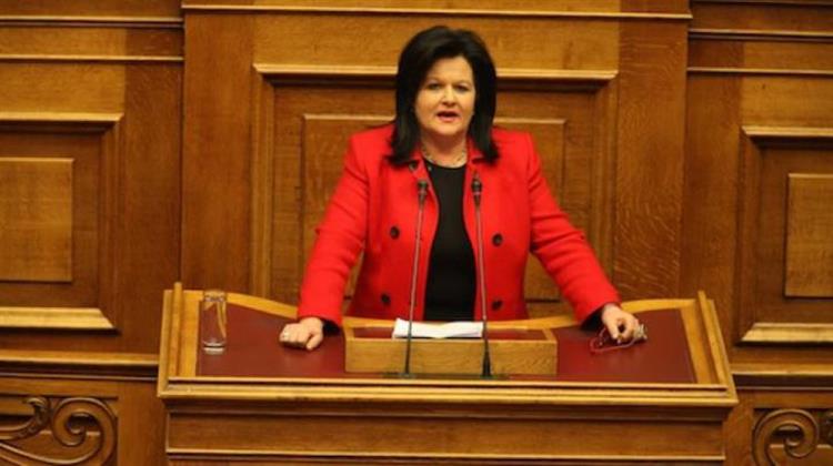 Χ. Καφαντάρη, ΣΥΡΙΖΑ: Η COP21 Σηματοδότησε την Αλλαγή του Ενεργειακού Μίγματος εις Βάρος των Ορυκτών Καυσίμων και Υπέρ των ΑΠΕ