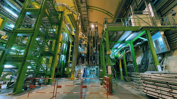 CERN: Νέα Στοιχεία για Πιθανές Αποκλίσεις Από το Καθιερωμένο Πρότυπο της Σωματιδιακής Φυσικής