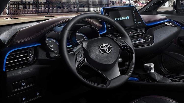 Νέο, Ιδιαίτερα Εξελιγμένο Υβριδικό Αυτοκίνητο Προτείνει η Toyota