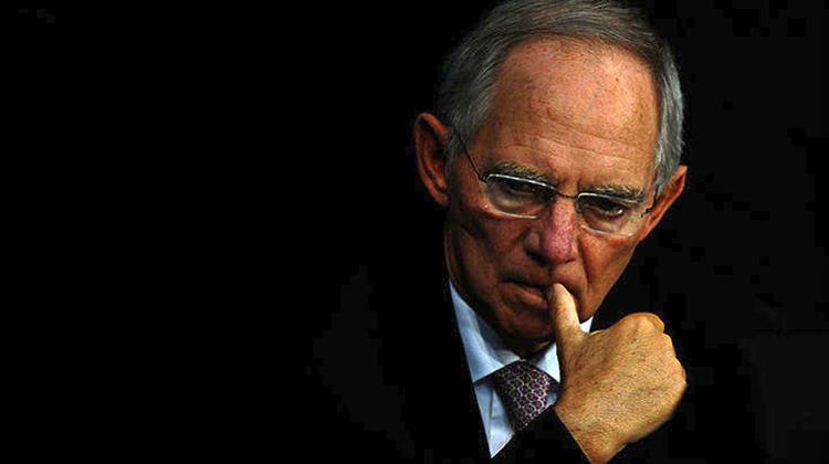 Sch&#228;uble Critical of Juncker’s Call for Eurozone Enlargement