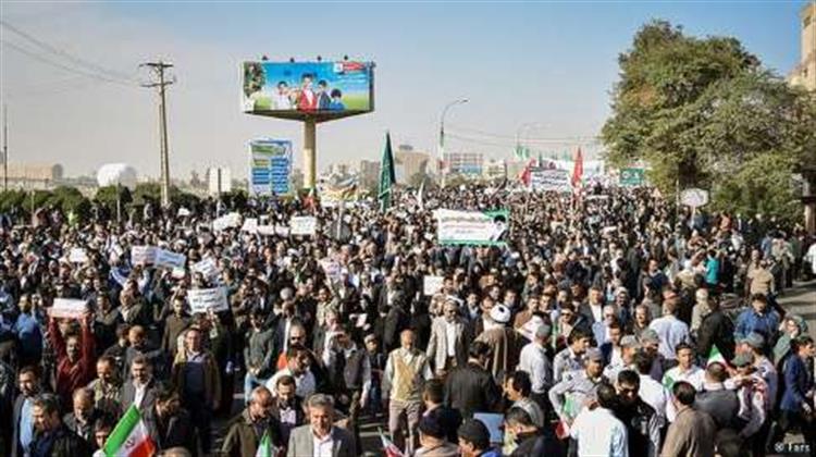 Η Αναταραχή στο Ιράν Διχάζει τις Μεγάλες Δυνάμεις