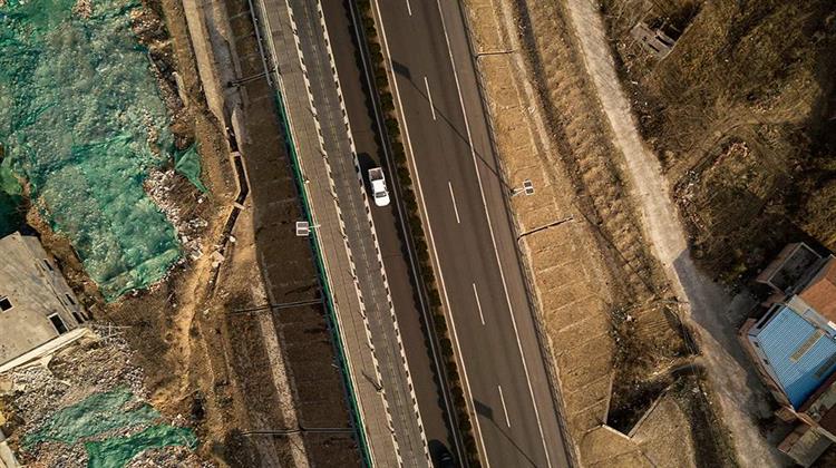 Η Κίνα Σχεδιάζει «Έξυπνους» Αυτοκινητόδρομους