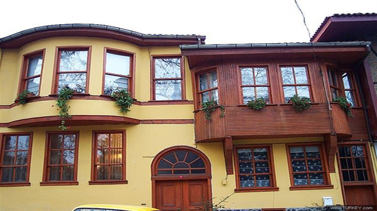 Turkish Domestic Users Pay 51% More than Industry for Electricity