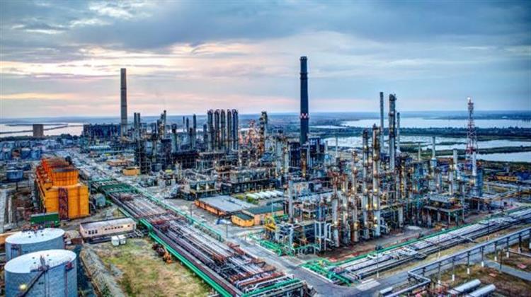 Romanian Refinery Petromidia Processes Record Quantity of Raw Materials in 2014