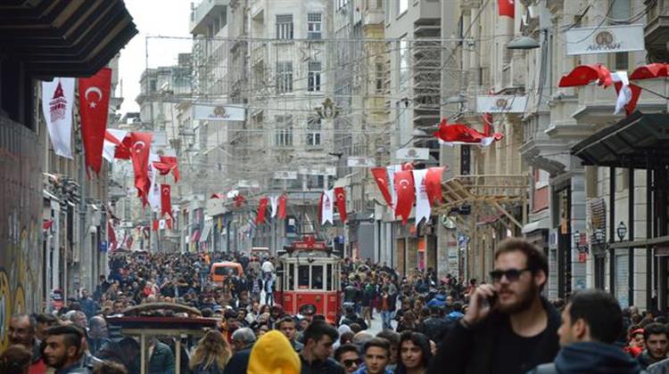 Ισχυρότερος ο Ερντογάν σε μια Τουρκία που Εξασθενεί