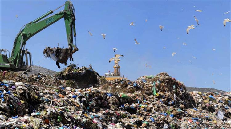 Η Ελλάδα δεν Μπορεί να Διαχειριστεί τα Σκουπίδια της, Αλλά Μειώνει τους Ρύπους της