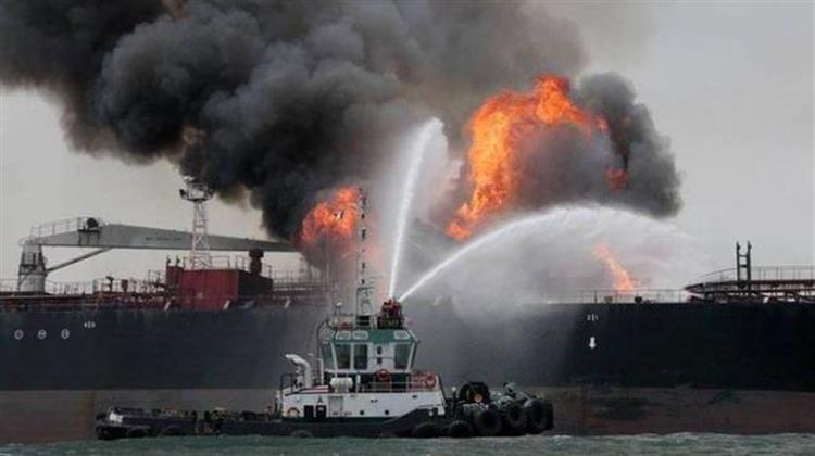 Κύπρος: Εκρηξη και Φωτιά σε Τάνκερ στη Λάρνακα