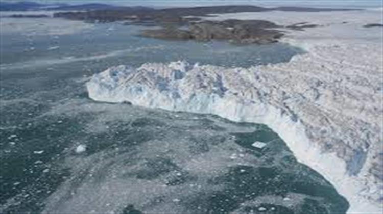 Τέσσερις Φορές Γρηγορότερα από ότι το 2003 Λιώνουν οι Πάγοι της Γροιλανδίας