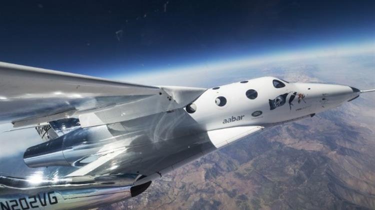Το Πυραυλοκίνητο Αεροπλάνο της Virgin Galactic στα Σύνορα του Διαστήματος, με Δοκιμαστικό Επιβάτη