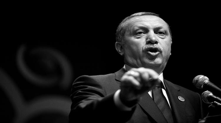 Η  Ύφεση της Οικονομίας Εντείνει την Πίεση στον Τ. Ερντογάν