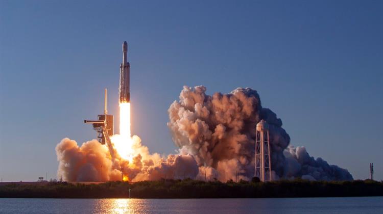 Η SpaceX Εκτόξευσε Πύραυλο με 24 Δορυφόρους