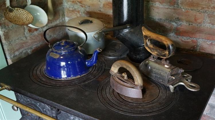 Until June 13, Bulgarians Can Apply For Replacement of Old Stoves with New Heating Systems