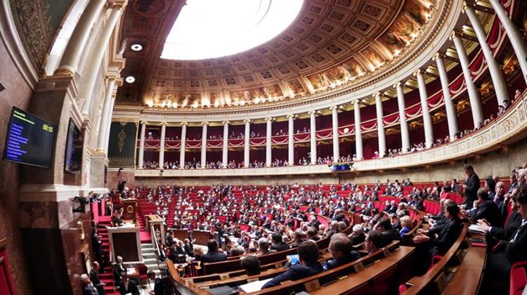Φόρο στους Κολοσσούς του Διαδικτύου Ενέκρινε η Γαλλική Εθνοσυνέλευση