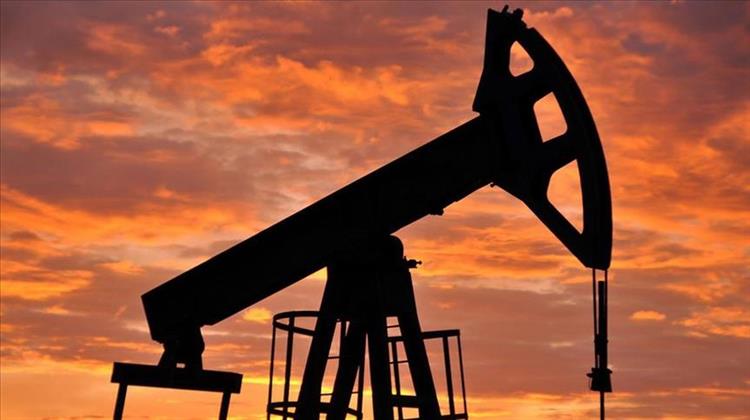 World Oil Output Sees Biggest Monthly Drop in 10+ Years