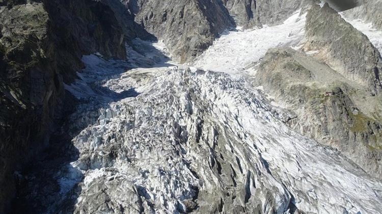 Ελβετία: Μέσα σε Πέντε Χρόνια οι Παγετώνες Έχασαν το 10% του Όγκου τους