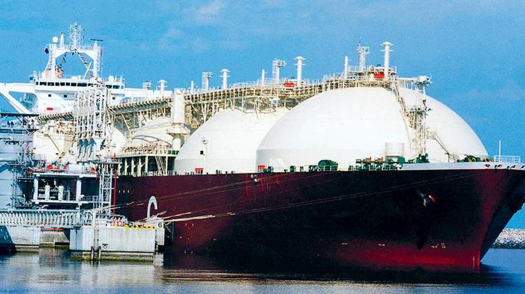 Ασιατικές Ενεργειακές Εταιρείες Πληρώνουν Ακριβά τα Συμβόλαια LNG Παρά τις Χαμηλές Τιμές Spot