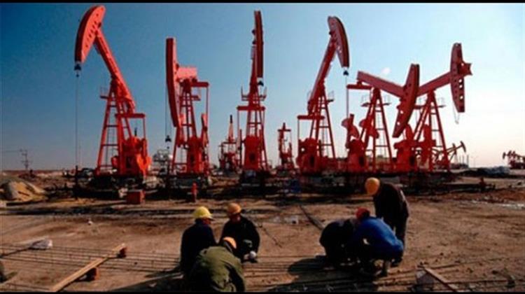 OPEC: Η Αναμονή για τις Μειώσεις της Παραγωγής Συντηρεί τις Ανοδικές Πιέσεις στις Τιμές του Αργού