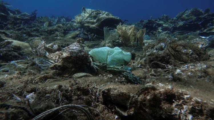 Χατζηδάκης: Χρηματοδότηση Από το Πράσινο Ταμείο στους Εθελοντές που θα Καθαρίσουν το Βυθό της Άνδρου