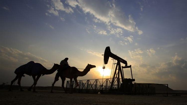 Πώς η Αυτοσυγκράτηση του OPEC+ Βάζει Φωτιά στις Τιμές του Πετρελαίου