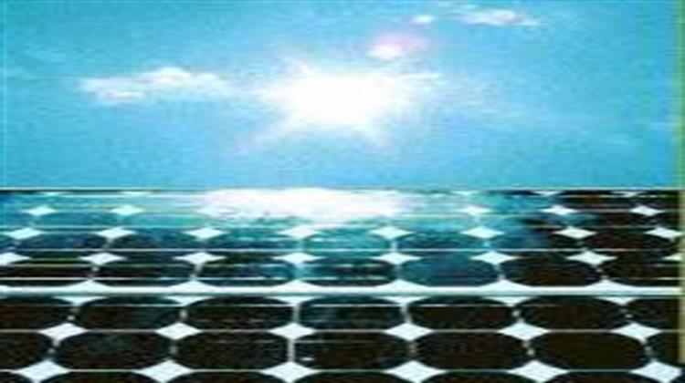 Πέντε Yπάλληλοι Όλοι κι Όλοι