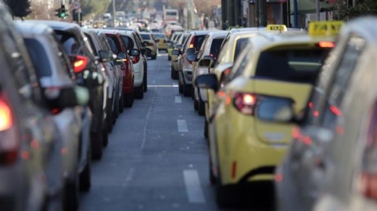 Περ. Αττικής: Αυξήθηκε 89% η Κυκλοφορία των Οχημάτων τη Μ. Εβδομάδα του 2021 σε Σχέση με τη Μ. Εβδομάδα του 2020