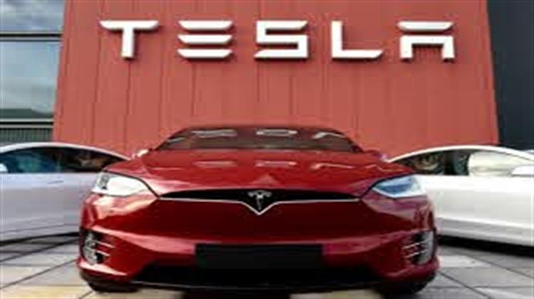 Κέρδισε «Σορτάροντας» τη Μετοχή της Tesla