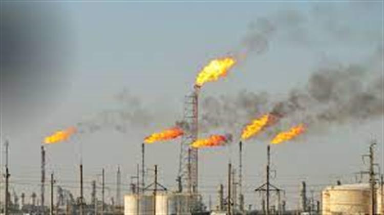 Τέξας: Πετρελαϊκοί Κολοσσοί Καίνε Αέριο σε Πυρσούς Ασφαλείας Χωρίς Άδεια