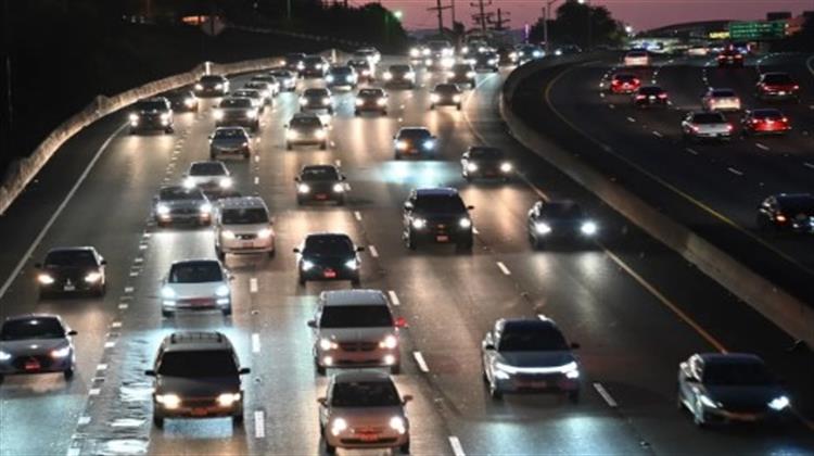 Η Aπαγόρευση των Συμβατικών Aυτοκινήτων «Δώρο» στην Κίνα