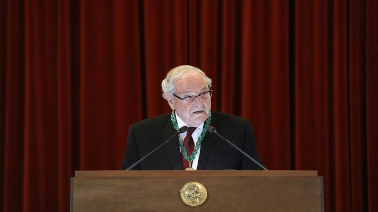 Καθηγητής Λουκάς Γ. Χριστοφόρου: Γιατί Να Μην Έχει η Ελλάδα το Δικό της Κοζλοντούι;