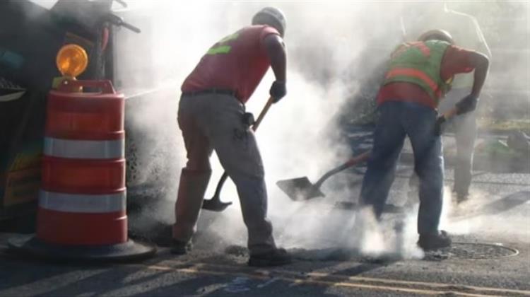 Συνδικάτα Καλούν να Θεσπιστεί σε Όλη την ΕΕ διά Νόμου Όριο Θερμοκρασίας για την Εργασία σε Εξωτερικούς Χώρους