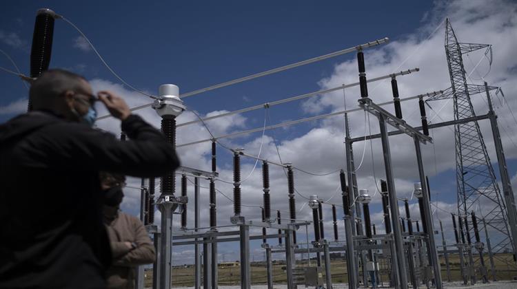 Παραμένει ο Φόρος στις Τράπεζες και τις Εταιρείες Ενέργειας στην Ισπανία, Παρά τη Δυσαρέσκεια Κομισιόν