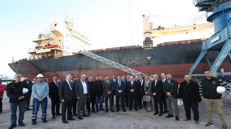 Ναυπηγεία Ελευσίνας: Κατέπλευσε Σήμερα για Επισκευή το Πρώτο Εμπορικό Πλοίο Έπειτα Από Πολλά Χρόνια