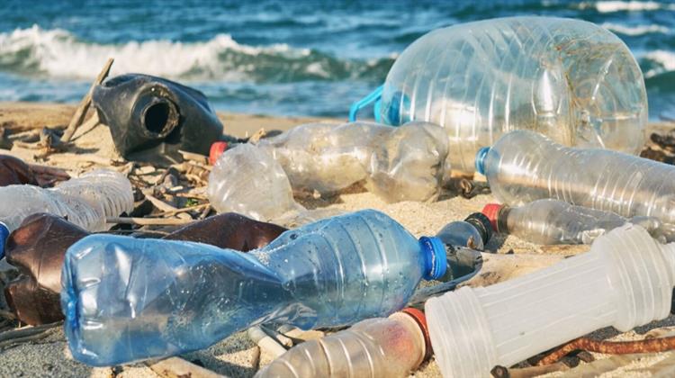 Τα Πλαστικά Παραμένουν η «Πληγή» της Πράσινης Ανάπτυξης - Που Ποντάρει η Βιομηχανία