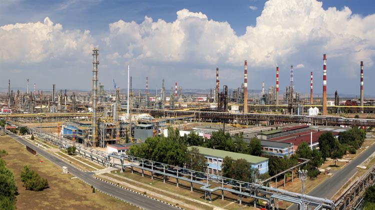 Bulgaria Clears Way to Take Control of Lukoil Oil Refinery If Needed