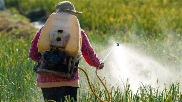 Παραθυράκια της ΕΕ Eπιτρέπουν Eπικίνδυνα Tοξικά Φυτοφάρμακα