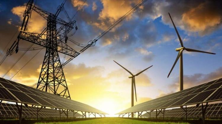 IRENA: Οι Παγκόσμιες Επενδύσεις σε ΑΠΕ Σημείωσαν Ρεκόρ το 2022, Αλλά Εξακολουθούν να Υστερούν στους Στόχους