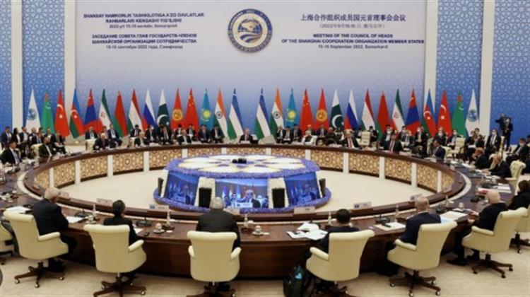 Ένας Νέος Άξονας Αναδύεται: Η Κίνα Συστοιχίζεται με Βραζιλία, Ρωσία και Σαουδική Αραβία