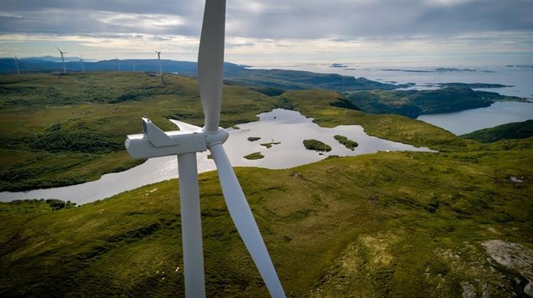 Ιρλανδία: Eγκαταστάθηκε η 1η Ανεμογεννήτρια στο Aιολικό Πάρκο Lenalea