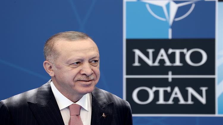 «Κόκκινο Πανί» ο Ερντογάν