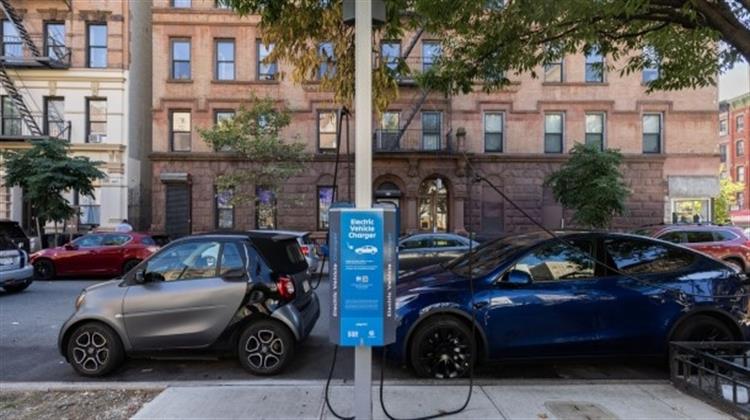 Εως το 2028 Πρέπει να Υπάρχουν Φορτιστές κάθε 60 χλμ στους Βασικούς Αυτοκινητοδρόμους της ΕΕ