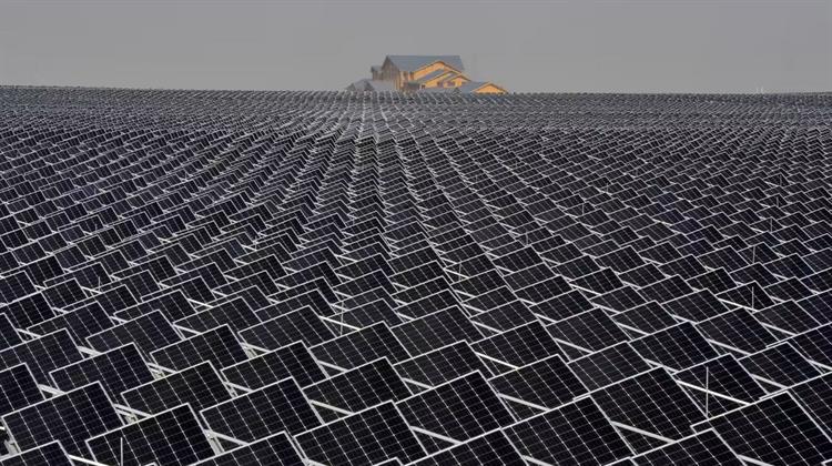 Η Ενεργειακή Μετάβαση «Μιλάει» Κινέζικα: Το Πεκίνο Έχει το Μονοπώλιο στην Ηλιακή Ενέργεια