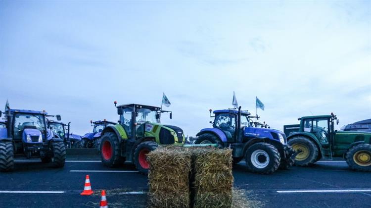 Κλιμακώνεται η Ένταση με τις Αγροτικές Κινητοποιήσεις στην Ευρώπη