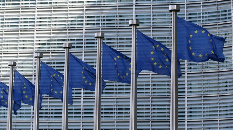 Σκεπτικισμός στην Πολωνία για τους Πράσινους Στόχους εις Βάρος της Οικονομίας