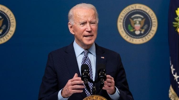 Ο Μπάιντεν «Εξετάζει» το Ενδεχόμενο Επιβολής Επιπλέον Κυρώσεων σε Βάρος της Ρωσίας Mετά τον Θάνατο του Ναβάλνι