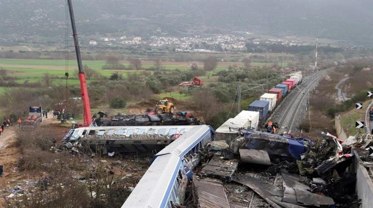 Η Μομφή και τα Αναπάντητα Ερωτήματα για την Τραγωδία (Ηχητικό)