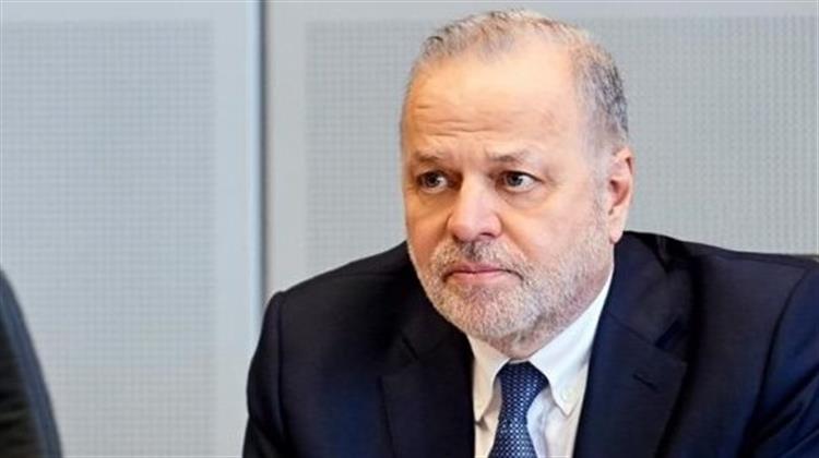 Μυτιληναίος: Ο Δρόμος Από τη Σοφοκλέους στο Λονδίνο