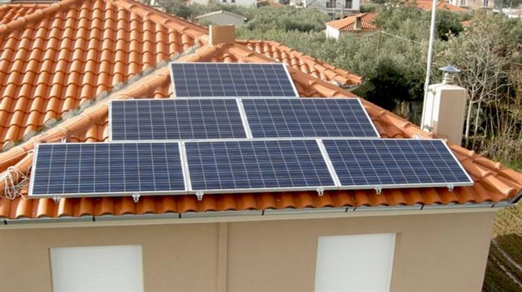Φωτοβολταϊκά στις Στέγες: Καθυστερήσεις στις Πληρωμές