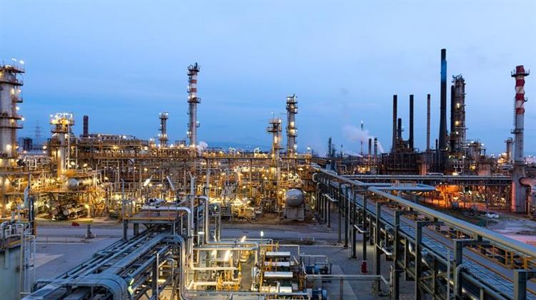 ΥΠΟΙΚ: Απόφαση για Εκτακτη Εισφορά 33% στα Υπερκέρδη Διυλιστηρίων