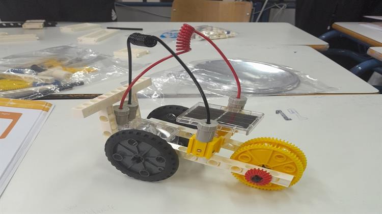 MORE: Εκπαιδευτική Δράση για τις ΑΠΕ σε 40 Σχολεία της Εύβοιας, της Κοζάνης και της Μονεμβασιάς